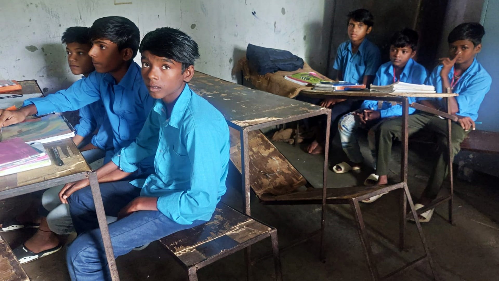 Bihar News: Two schools running under one roof in Nalanda, how will future of children be made