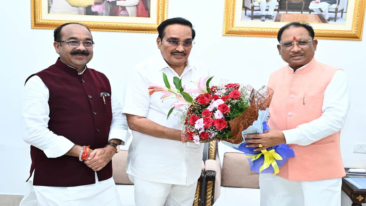 CG: Union Water Power Minister CR Patil met CM Vishnudeo Sai, these central schemes were discussed