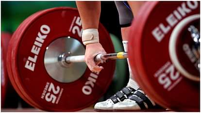 National Games: वजन के साथ परेशानियां भी उठानी पड़ रही...भारोत्तोलन के कई खिलाड़ियों को नहीं मिल पाई किट National Games Uttarakhand Many weightlifting players did not get kits facing problems read All Updates