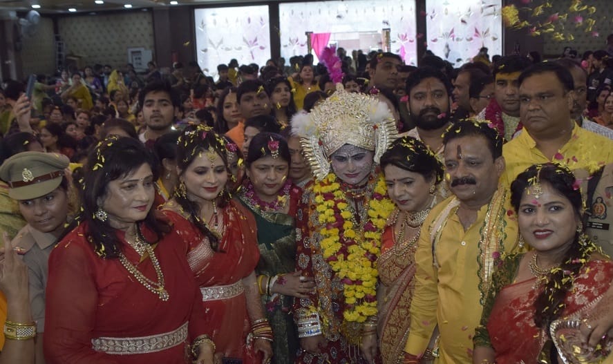 Mehndi of Ram's name applied on Janak Nandani's hands Prabhu will bring wedding procession today