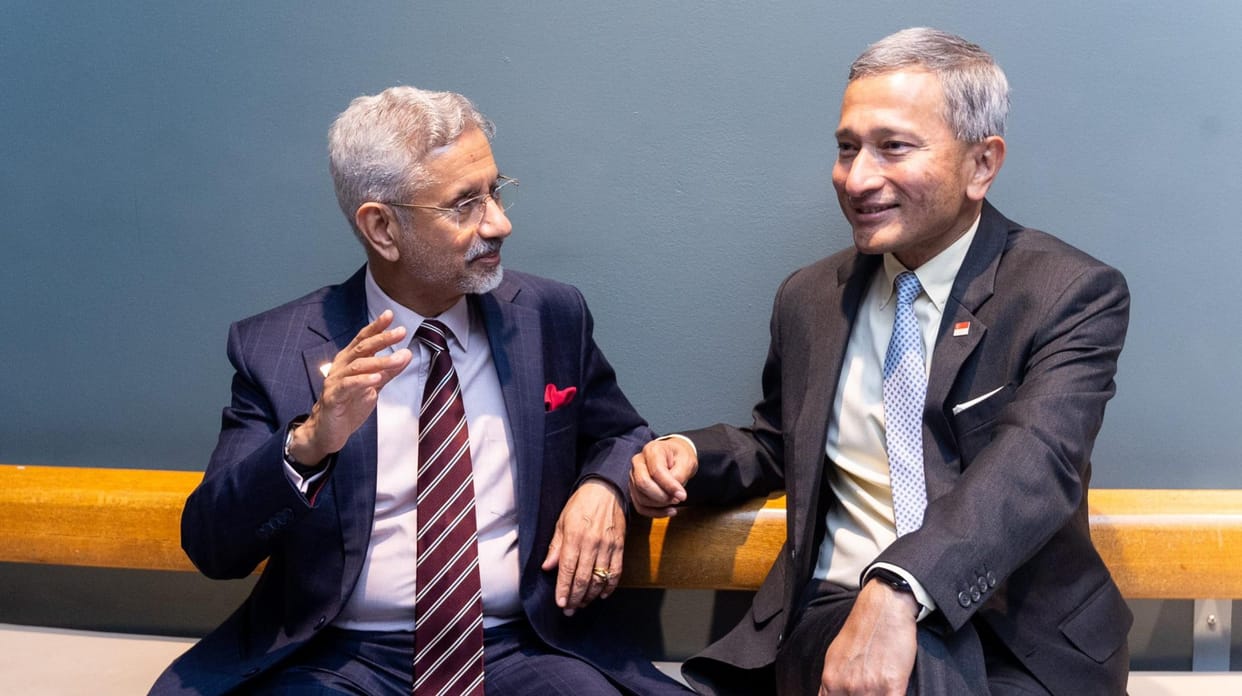 Jaishankar meets counterparts from Singapore, Uzbekistan; discuss global issues News in hindi
