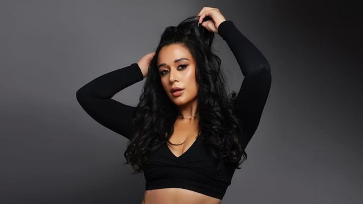 Khatron ke Khiladi 14 Krishna Shroff Know what jackie shroff daughter do business?