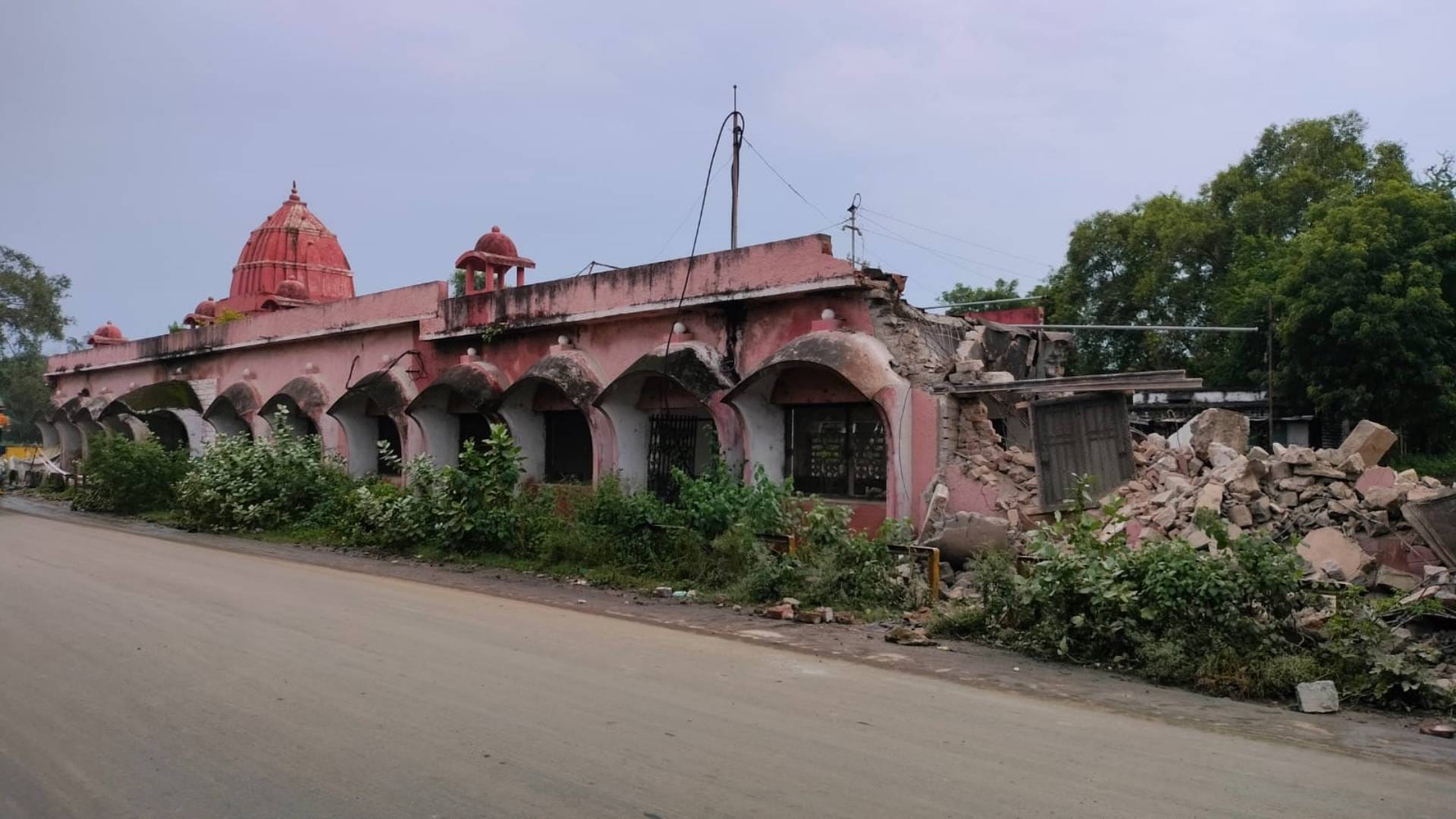 MP News Omkareshwar railway station of British era was demolished its iron also tells honesty of that time