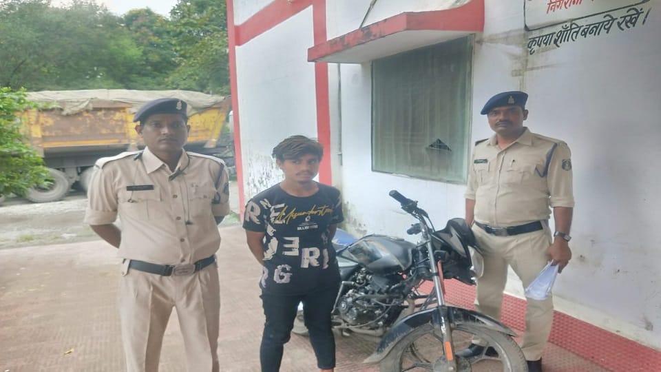 Minor girl kidnapped and Harassment police took her into custody from Kanpur sent the accused to jail in Janj