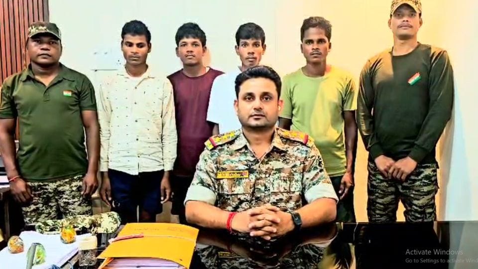 Four Naxalites surrendered before police in Sukma