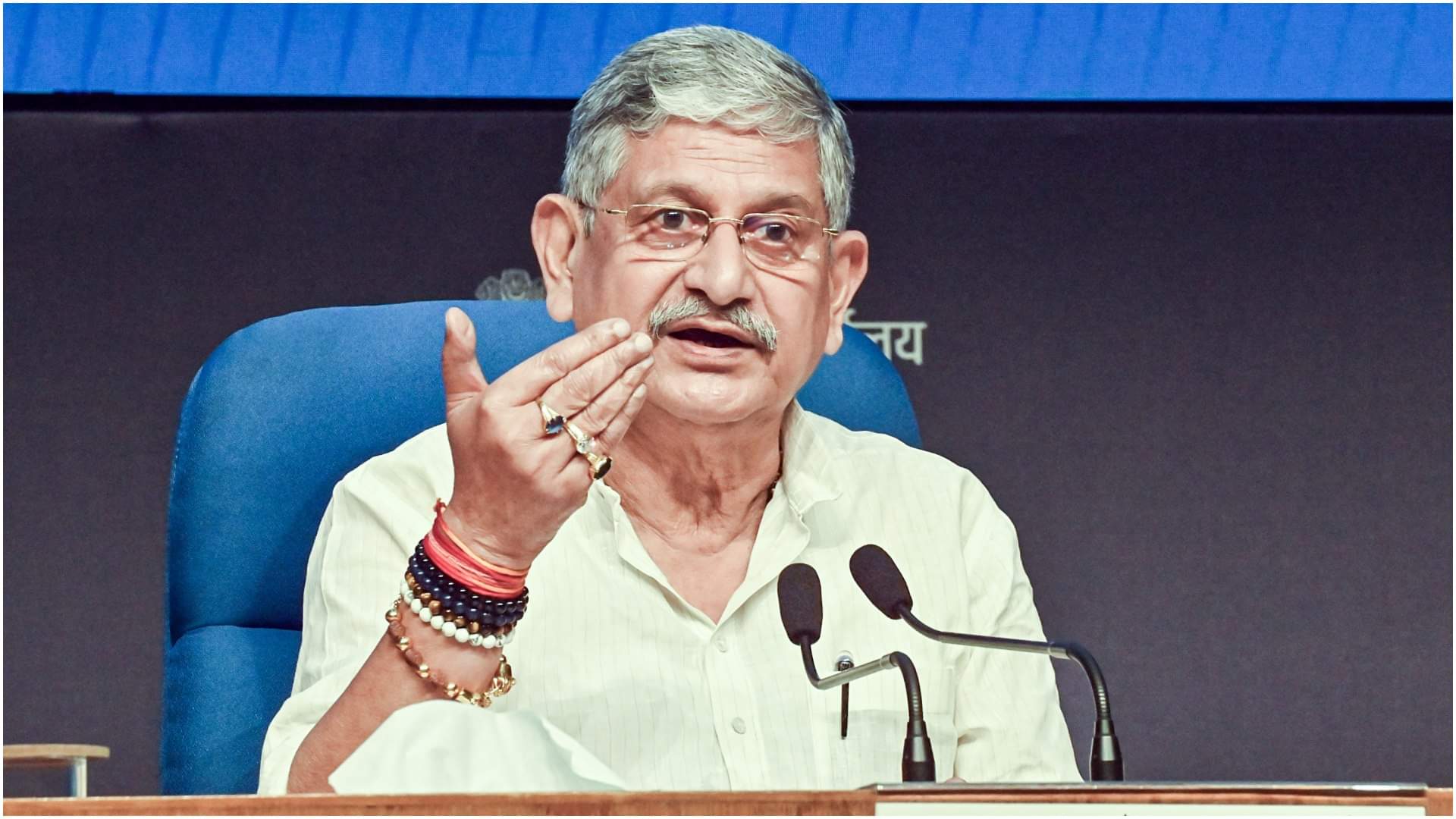 Bihar News: Tejashwi Yadav challenges Lallan Singh on special state status person who distributes swords