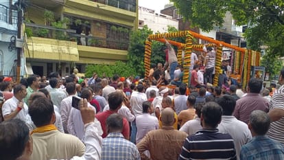 Neelam Karwariya News: Kapilmuni and Surajbhan got parole to participate in the last rites, came out of jail