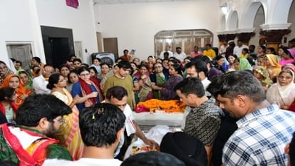 Farmer BJP mla neelam karwariya passed away late night in Hyderabad