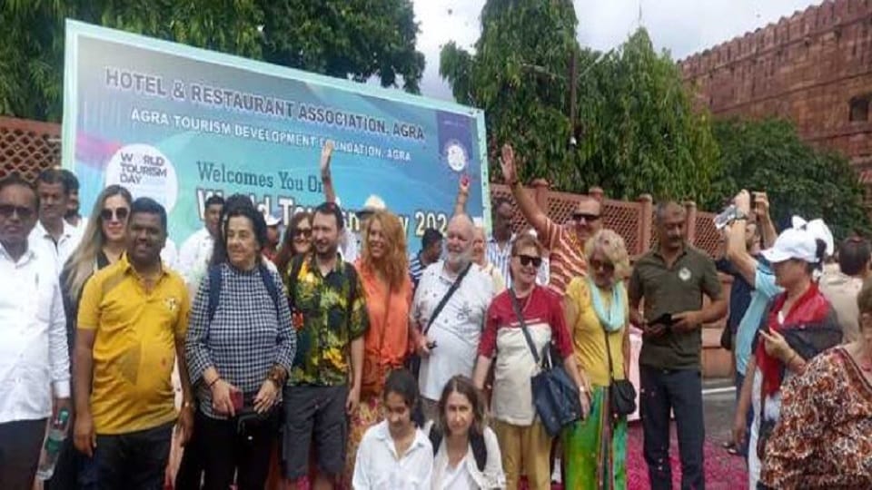 World Tourism Day 2024: Tourists welcomed with Tilak in Agra