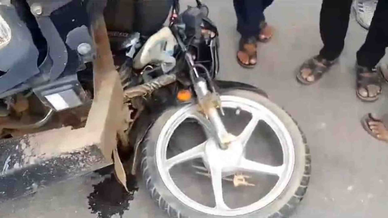 Alwar News: Two women riding a bike died after colliding with an oil tanker