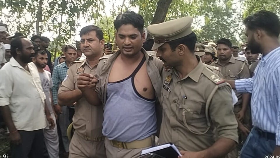 Five hours of uproar in Moradabad Crowd pelted stones on policemen after death of a youth see photos
