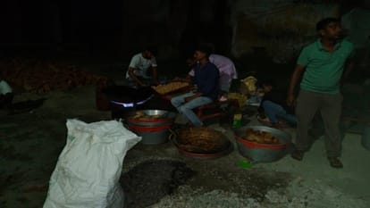 BKU protest: Farmers remained in the police station overnight with tractor-trolleys, Rakesh tikait will join