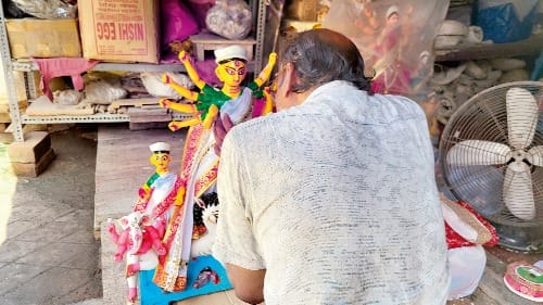 Bengal Durga Puja different this year demand of justice for RG Kar victim Doctors amid goddess durga worship