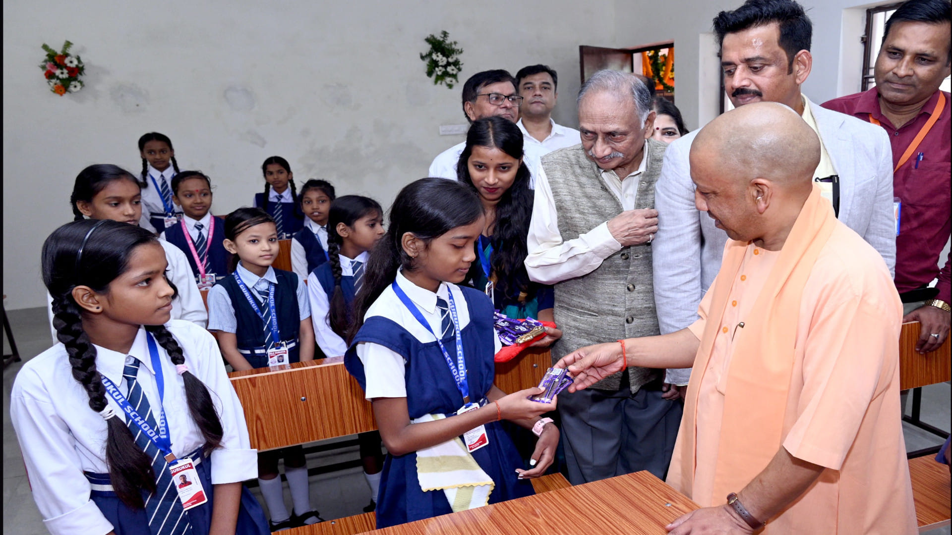 CM Yogi Adityanath inaugurated smart class in Gorakhpur