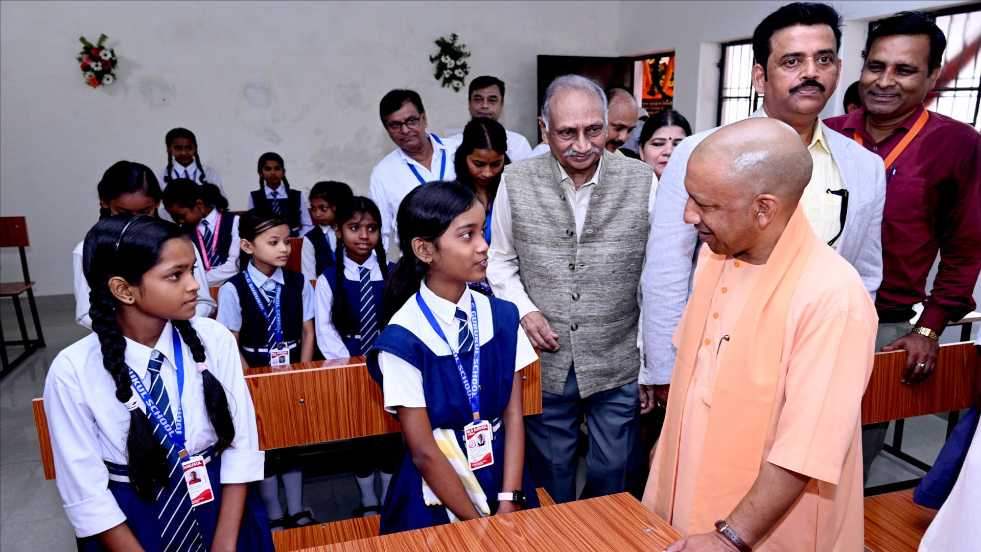 CM Yogi Adityanath inaugurated smart class in Gorakhpur