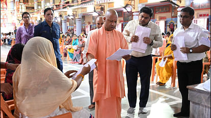 CM Yogi heard complaints during public darshan in Gorakhpur Gorakhnath temple