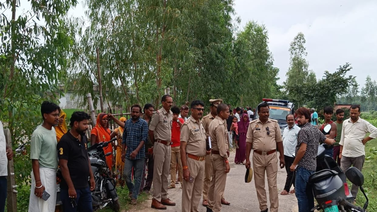 Murder of an old man by decapitating him in Lalganj, the deceased lived in a farm separate from the family