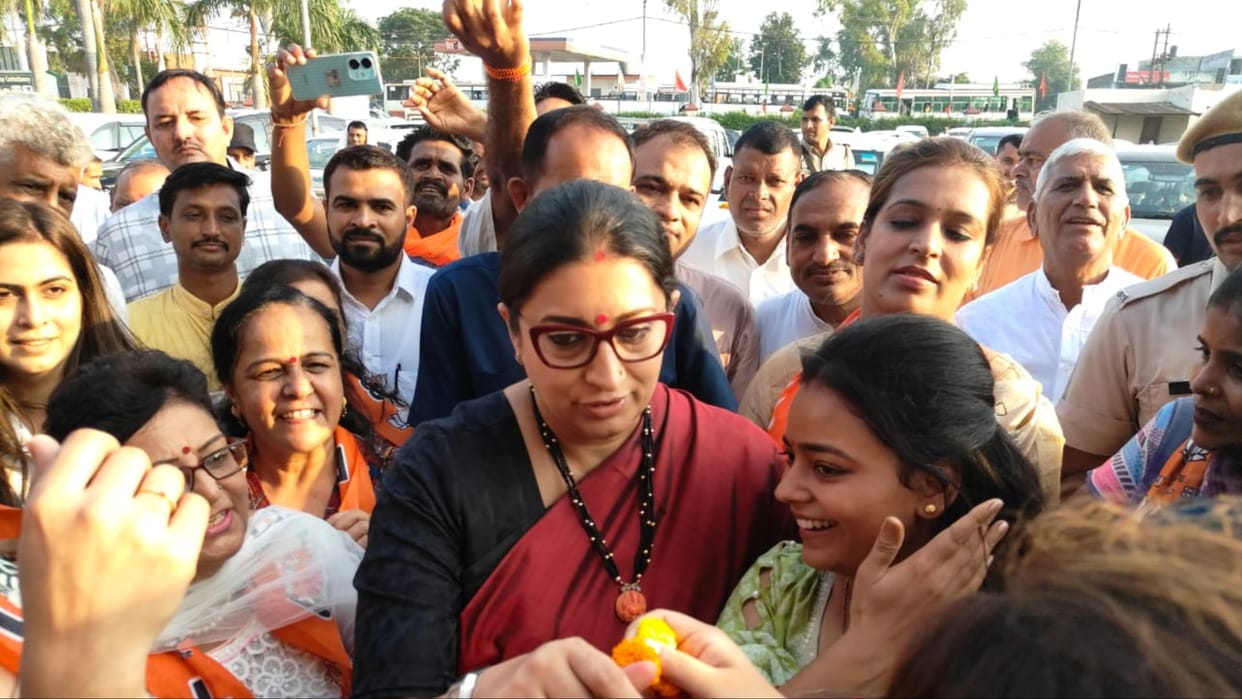 Smriti Irani reached Ladwa: Congress made false promises to the people in Himachal