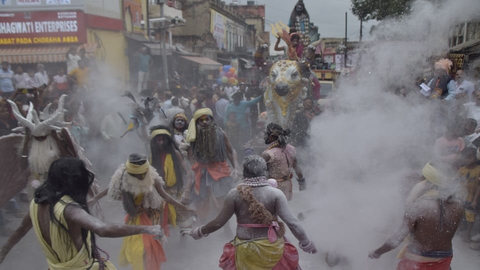 Ram Barat agra captivated mind amazing vibrant tableaux welcome with flowers see photos