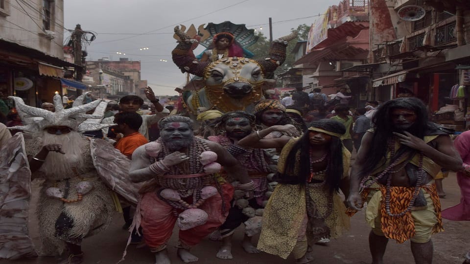 Ram Barat agra captivated mind amazing vibrant tableaux welcome with flowers see photos