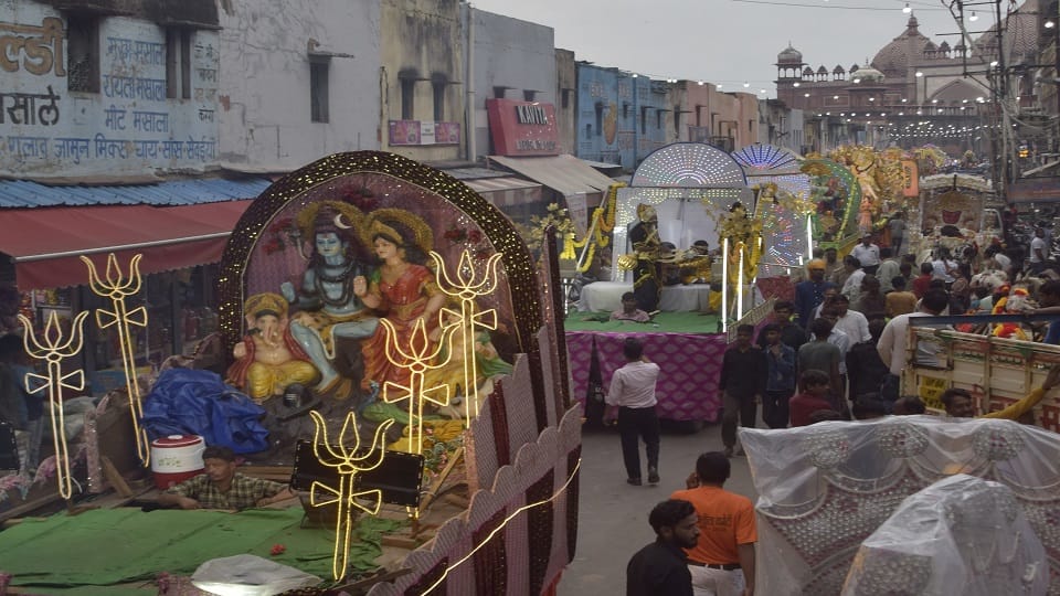 Ram Barat agra captivated mind amazing vibrant tableaux welcome with flowers see photos