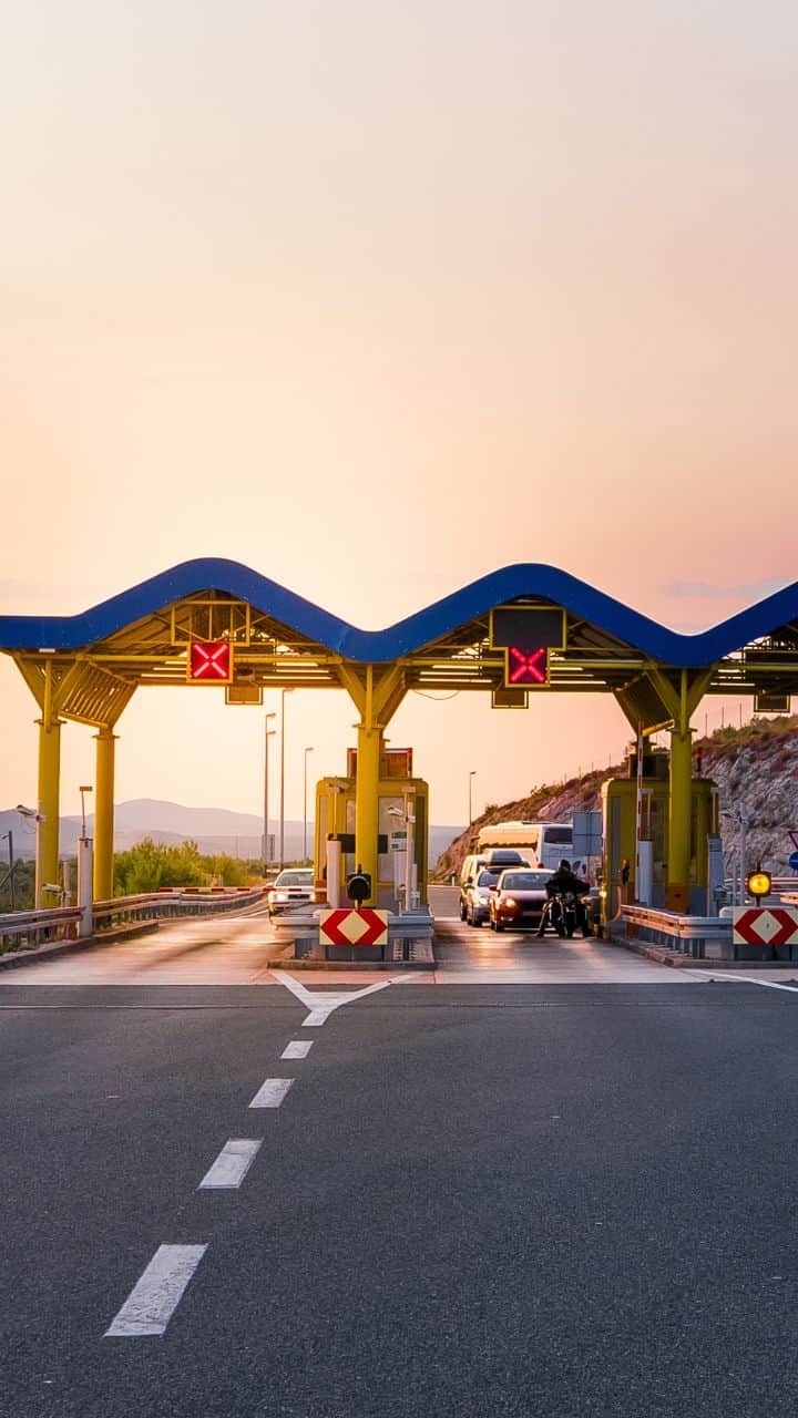 Nitin Gadkari announce plans for transformative new toll system in India toll plaza policy