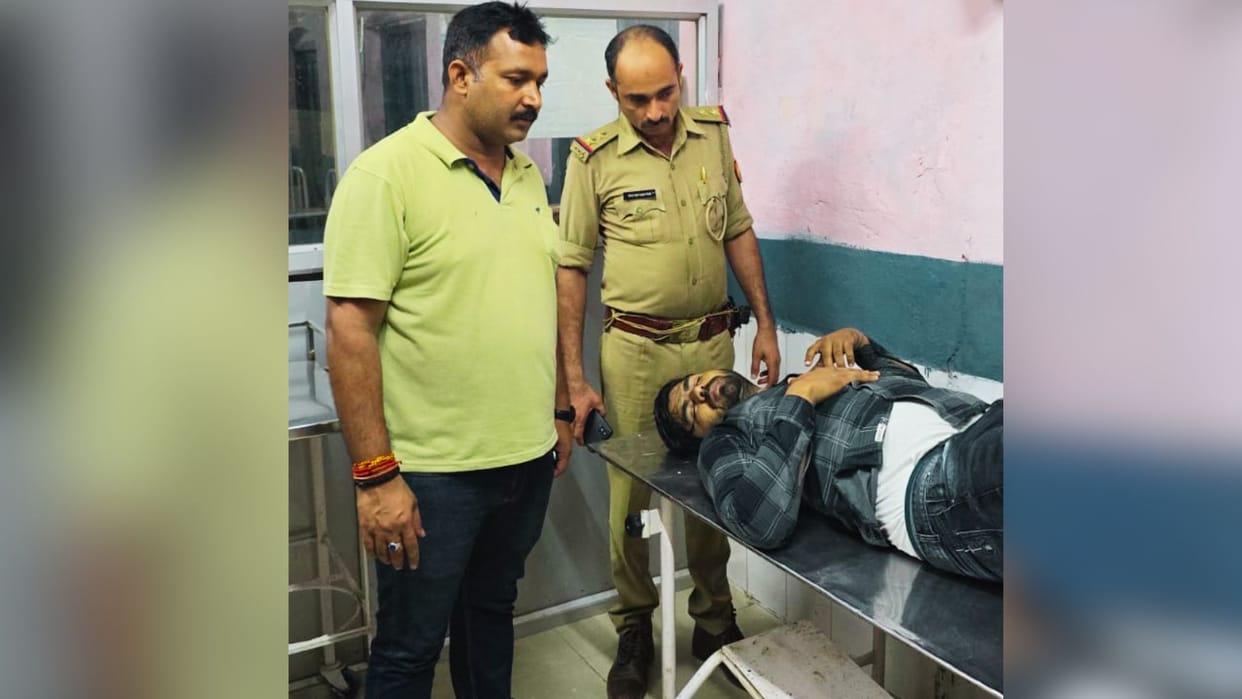 Gangster criminal arrested after shot and one run away in police encounter jaunpur