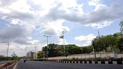 Mp weather: एमपी के कुछ जिलों में हुई बारिश, भोपाल में खिली रही धूप, भदभदा और कलियासोत डैम के एक-एक गेट खुले MP weather: Rainfall in some districts of MP, sunshine in Bhopal, one gate each of Bhadbhada and Kaliyasot dam