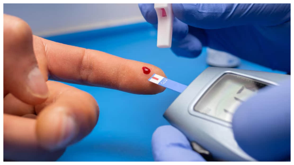 IIT madras developed glucose monitoring device for diabetes patients without multiple finger pricks
