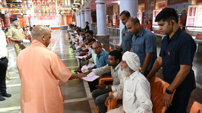 During his stay in Gorakhpur, CM Yogi listened to the complaints of 200 people in Janata Darshan.