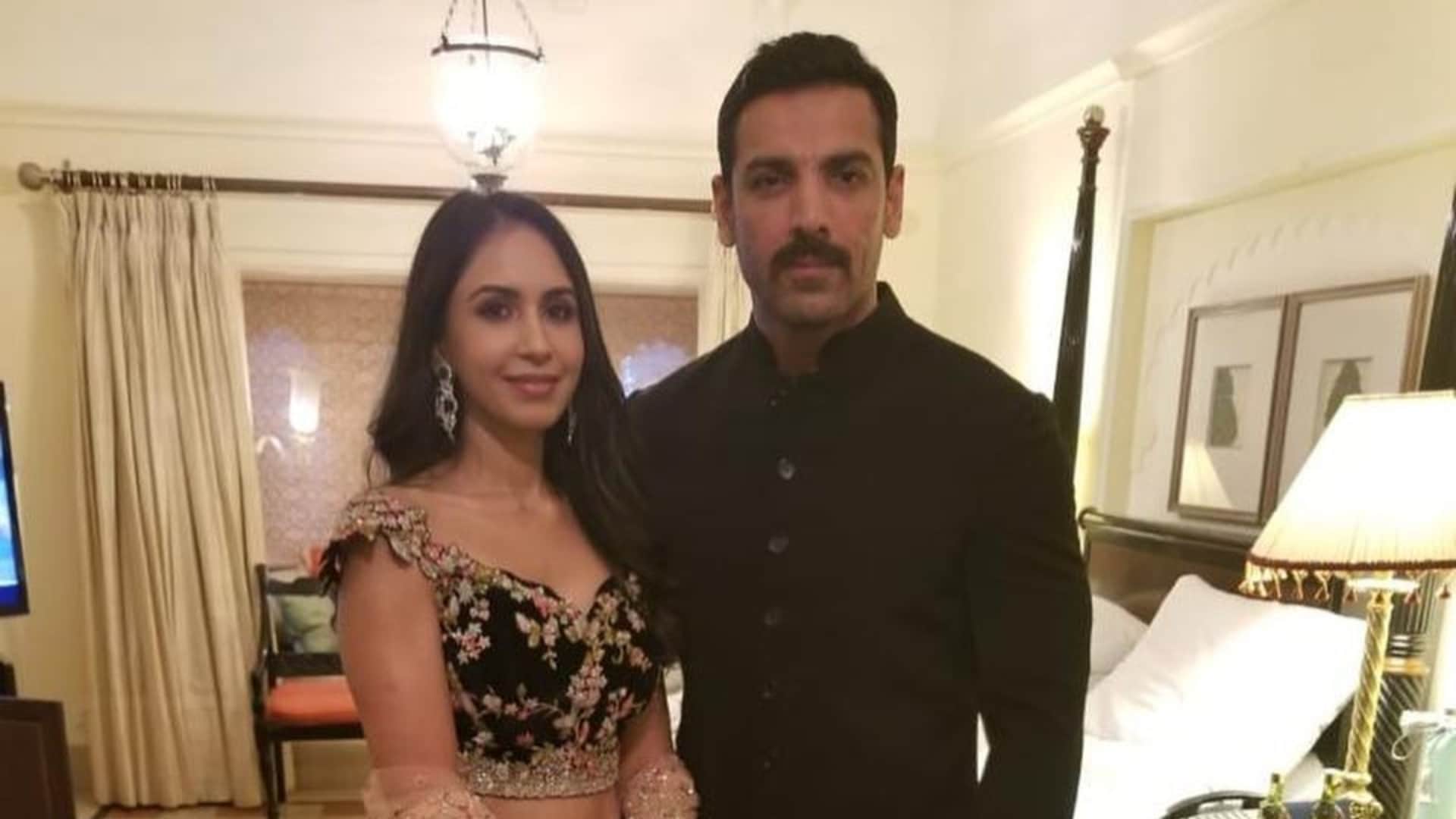 Celebrities Who Got Married Secretly Kalki Koechlin Surveen Chawla John Abraham Juhi Chawla Rani Mukharji