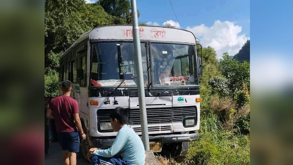 Nainital-Karnaprayag highway Accident Uncontrolled Roadways Passenger bus hang towards ditch