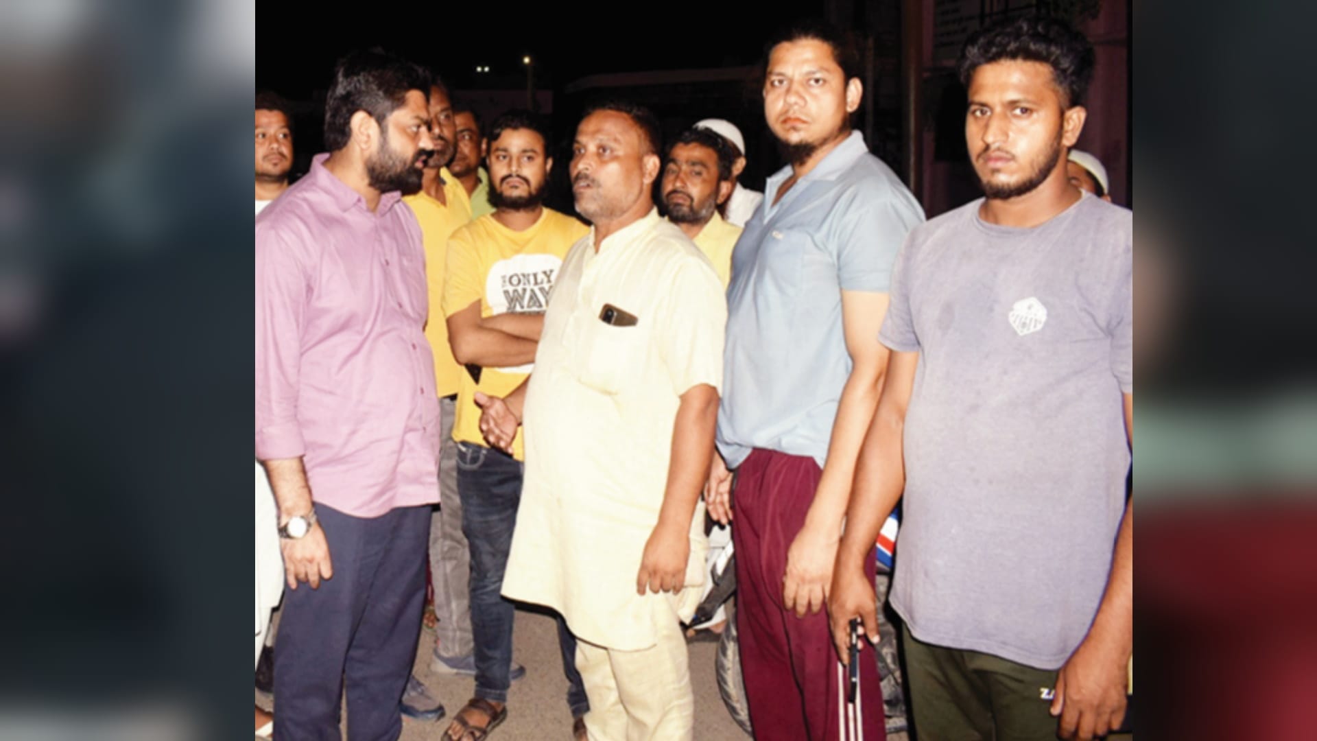 Murder in Meerut: friends stabbed the youth to death, mother kept crying for the son