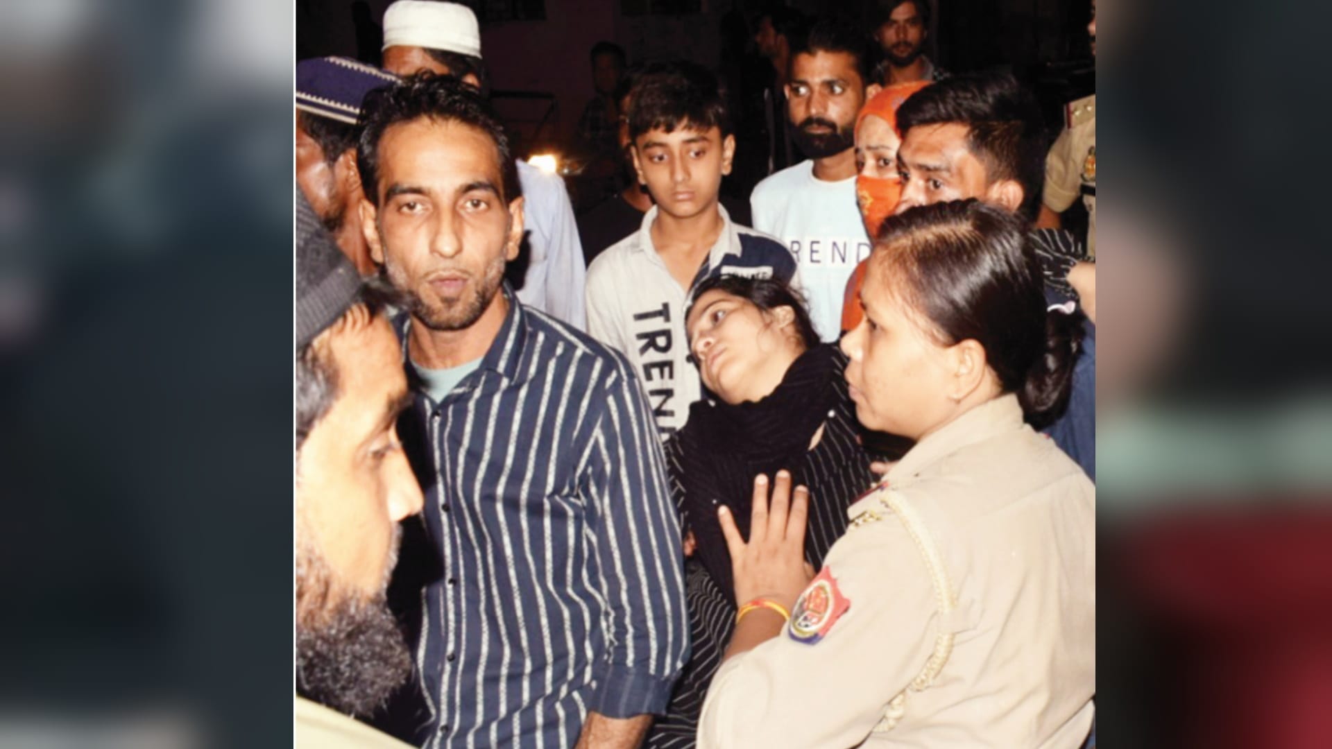 Murder in Meerut: friends stabbed the youth to death, mother kept crying for the son