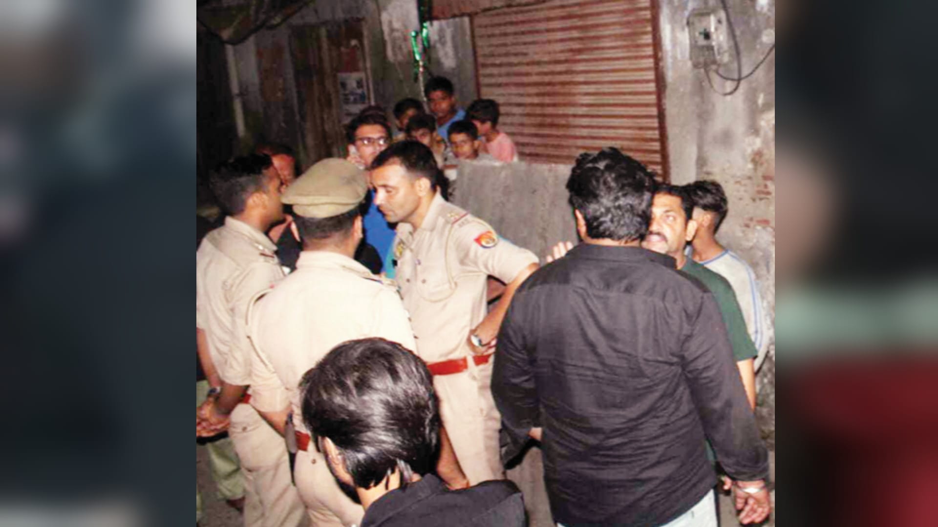 Murder in Meerut: friends stabbed the youth to death, mother kept crying for the son