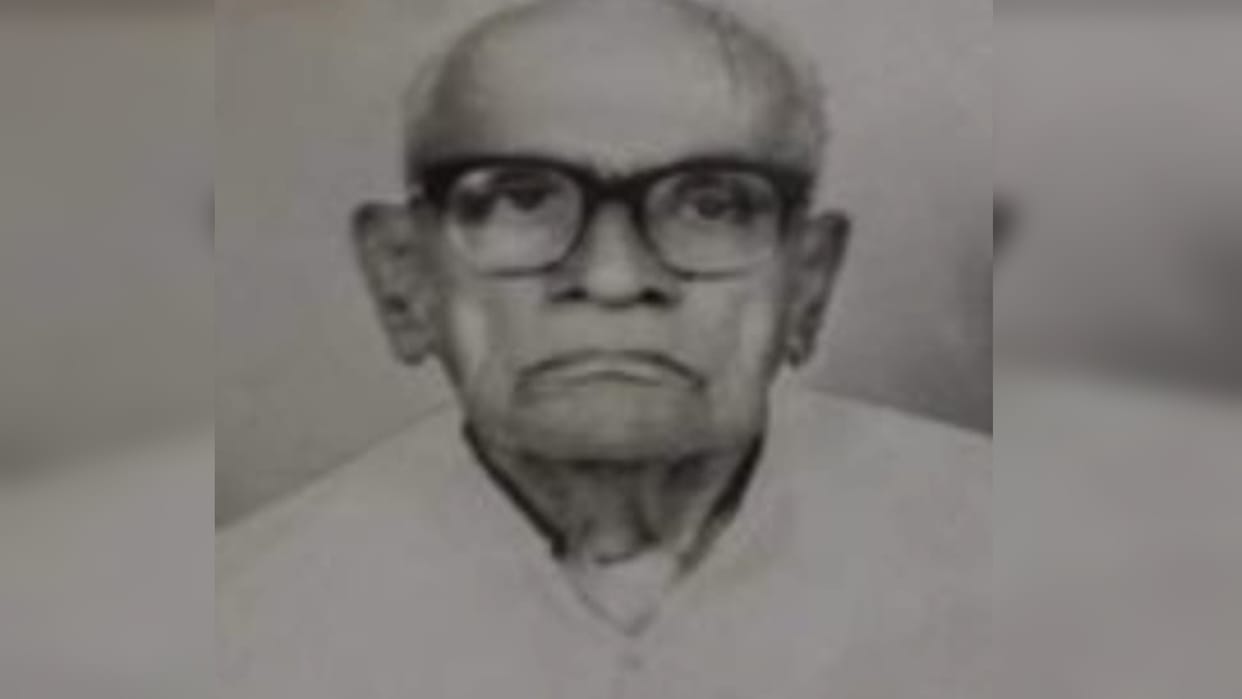 hakur Srinath Singh used to write under many pseudonyms including Kharmast, Lalsakha