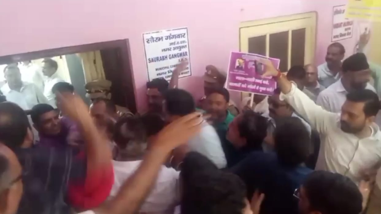 Trade union protest: Municipal commissioner said- all problems will be solved before Diwali
