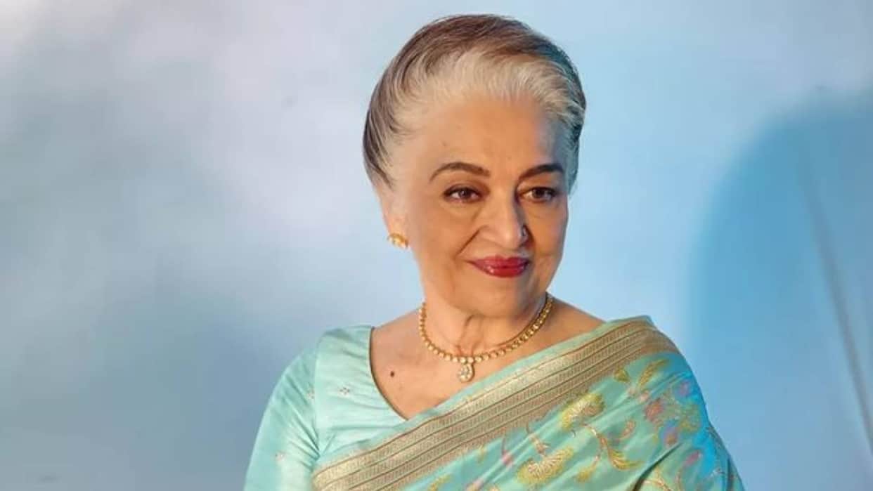 When Asha Parekh Gave A Befitting Reply To The Director Over The Revealing Dress