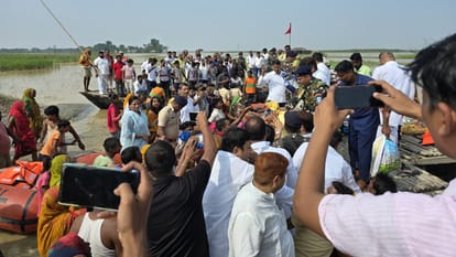 Bihar flood: Flood victims rushed for ration in front of Union Minister Chirag Paswan in Saharsa