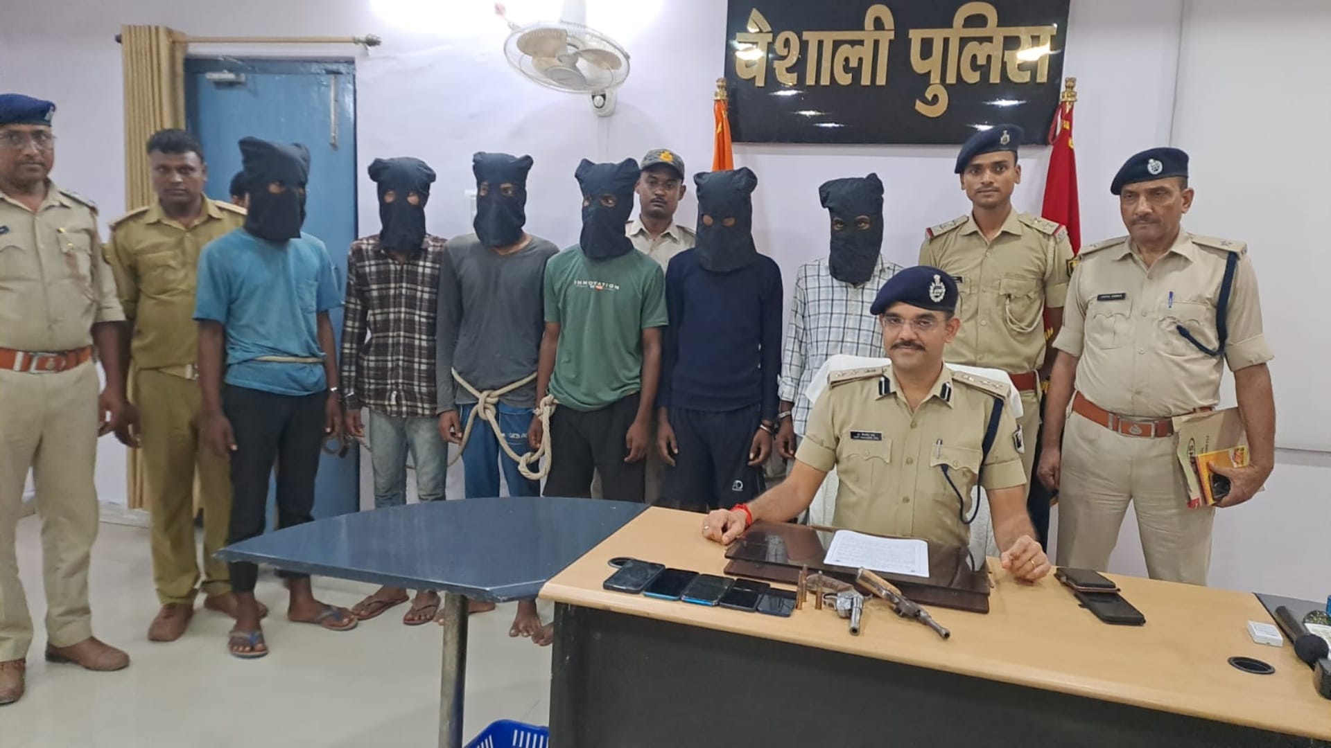 Bihar News: Police arrested several criminals in Vaishali, revealed incidents of robbery and murder