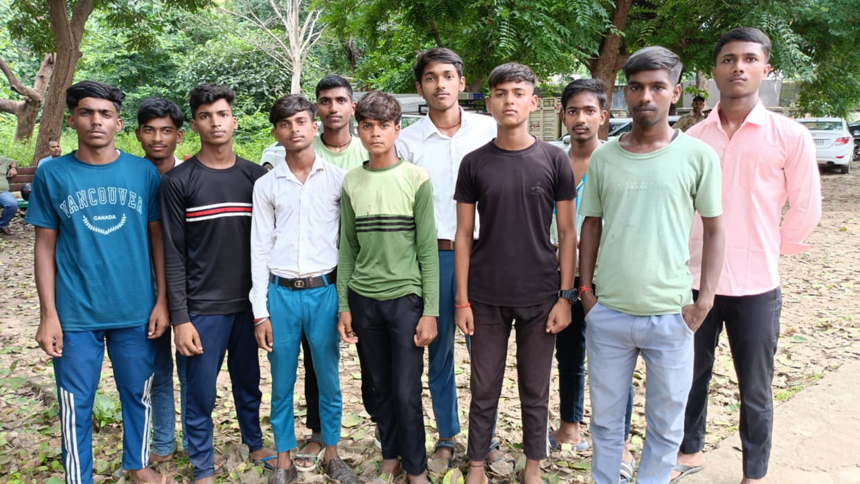 In Gorakhpur, the fraudster absconded after cheating children on computer education and earning.