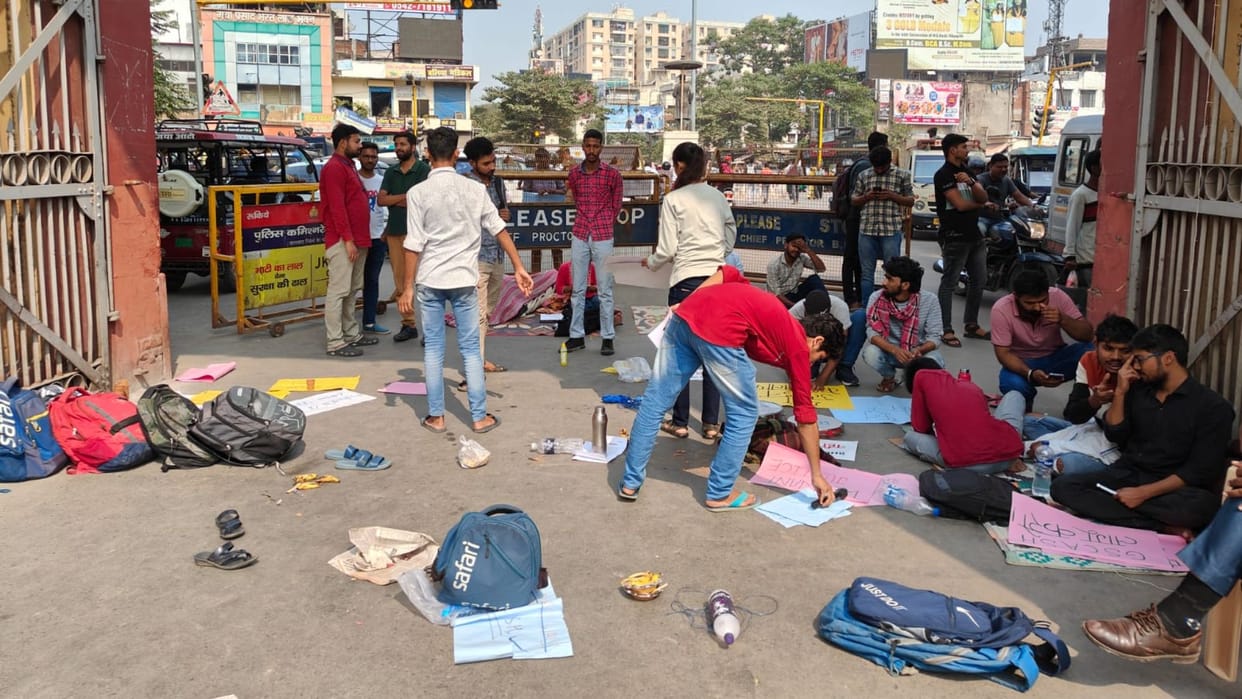 IIT BHU Students suspended due to spoke against molestation of girl student