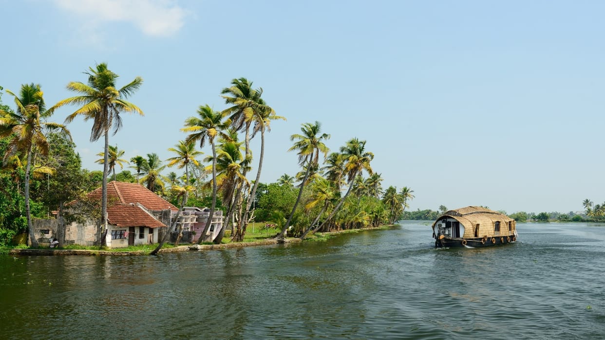 IRCTC Tour Package For Kerala From Kolkata 2025 Price And Booking Details In Hindi