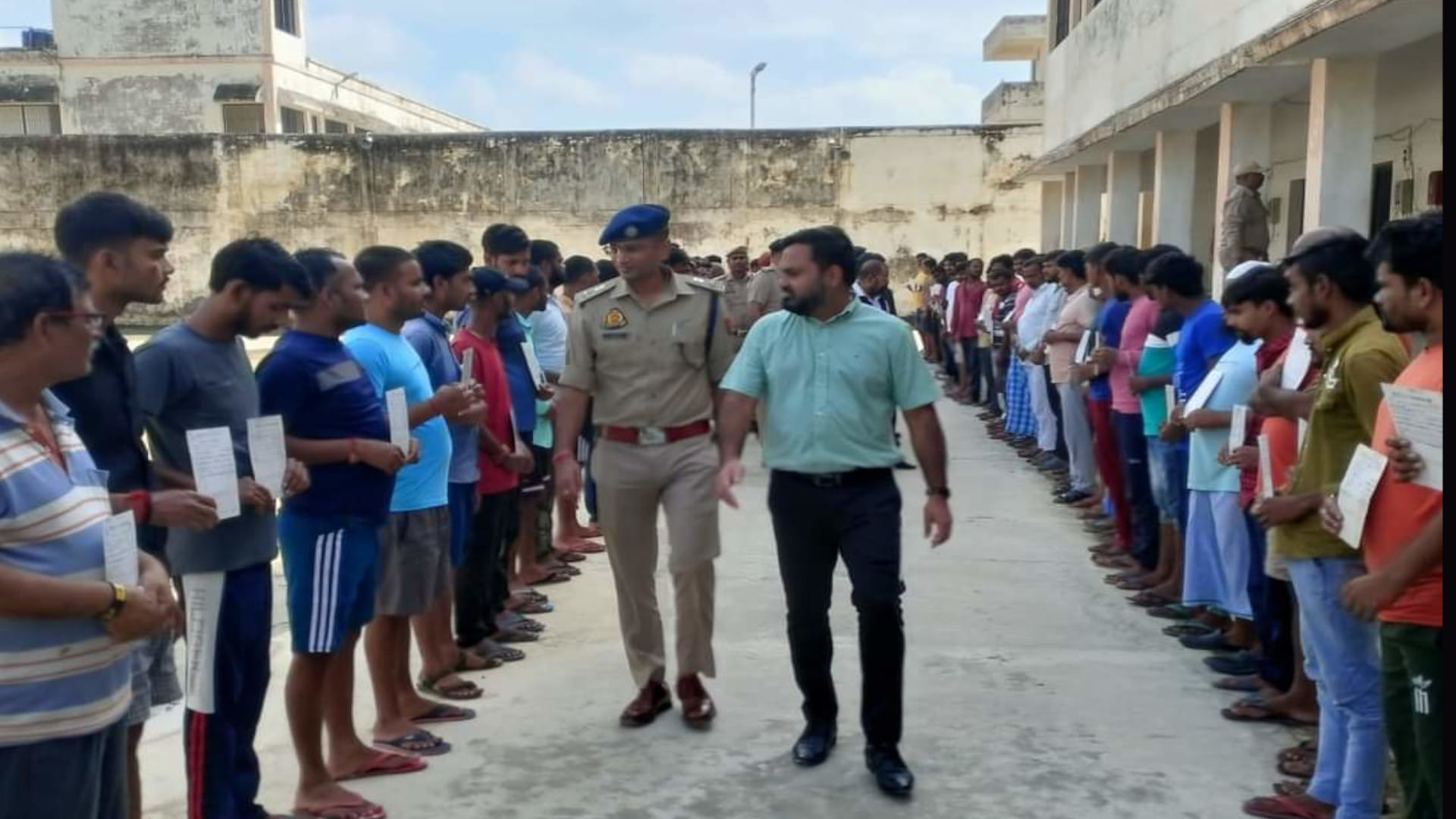 DM, SP and District Judge inspected the jail in Sant Kabirnagar