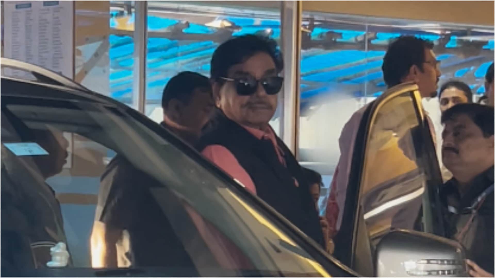 Govinda daughter Tina ahuja and these celebrities reach hospital shatrughan sinha david dhawan jacky bhagnani