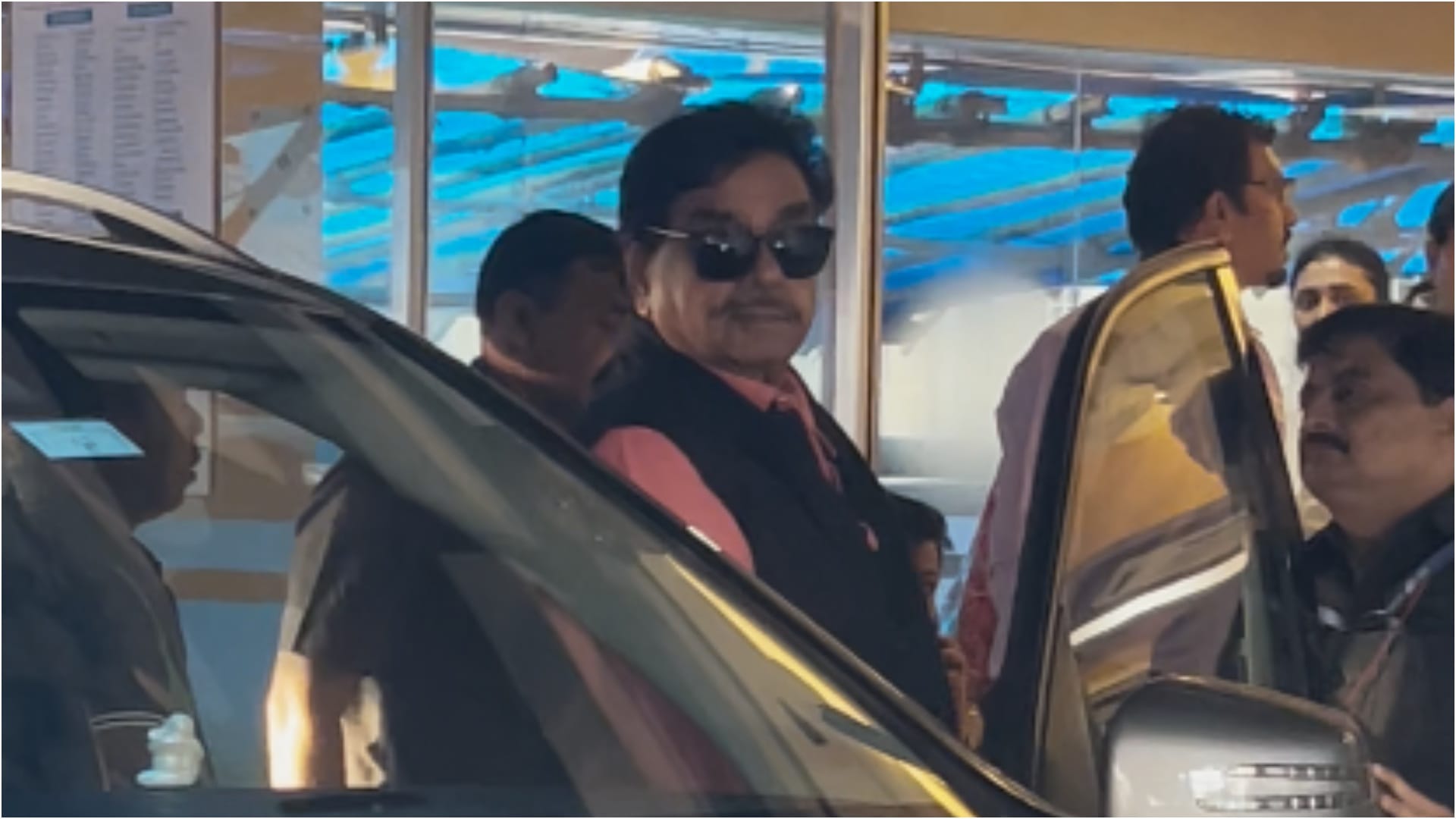 Govinda daughter Tina ahuja and these celebrities reach hospital shatrughan sinha david dhawan jacky bhagnani