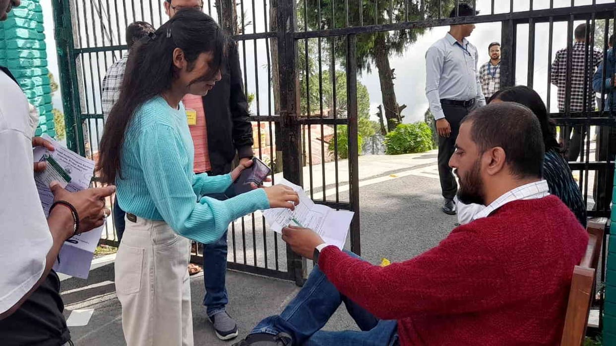 Student union election voting in the Birla campus of Garhwal University Srinagar pauri Uttarakhand News
