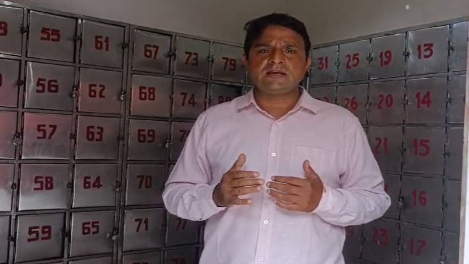 Pitru Visarjan Amavasya Special Ashes of 1822 people kept in lockers in Agra Waiting for family for last rites