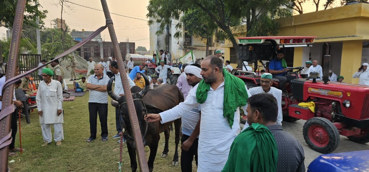 BKU Protest: Farmers protest continues on the sixth day, women played dholak and did kirtan in police station