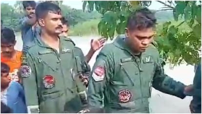 Bihar news : helicopter fell into Bihar flood Muzaffarpur chopper fell into Bihar flood water news Bihar